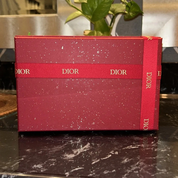 Dior gift box w/ ribbon and Dior card and gift bag - Picture 2 of 6